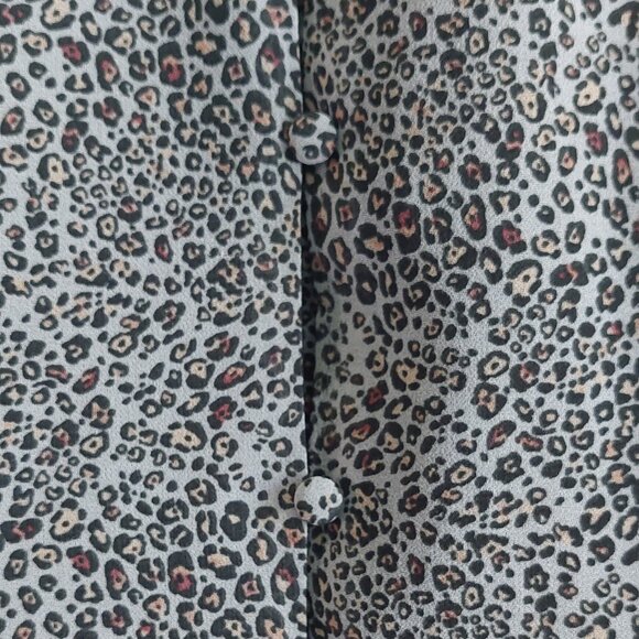 Steve Madden Ruffle Sleeve Animal Print Blouse Women's Size L - Picture 5 of 14